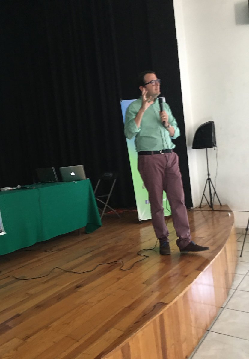 AnaJVillagran's tweet photo. Afortunad@s de contar con broche de oro en Conclusiones de #ComunicaparaGANAR con @mottafocus! Gran ponencia la tuya 👏🏽👏🏽👏🏽 @Breathe_Build #Seminario https://t.co/7Dn9jRr1MM