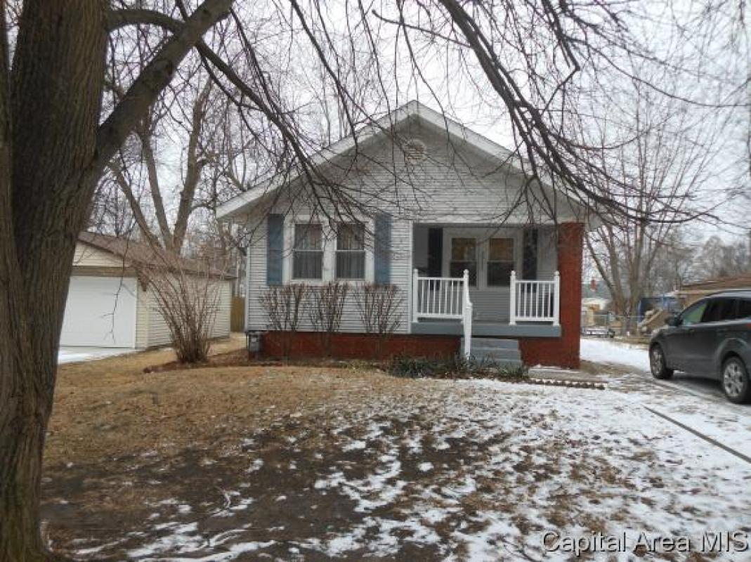 DebbieLewison's tweet photo. See a virtual tour of my listing on 2937 S 4TH ST #Springfield #I... https://t.co/9cvMhckJF3 
RE/MAX Professionals https://t.co/GSJdh8D7HD