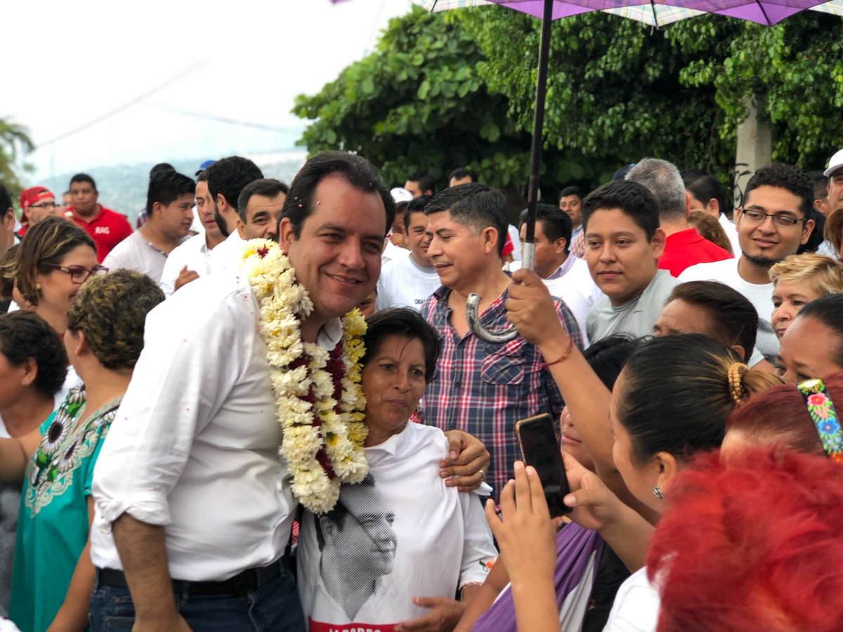 ralbores's tweet photo. Es tiempo de sudar la camiseta y desgastar el caite por un mejor Tuxtla. ¡Sí se puede y vamos a lograrlo! #NiMeAsustoNiMeRajo https://t.co/QddkUSv3JG