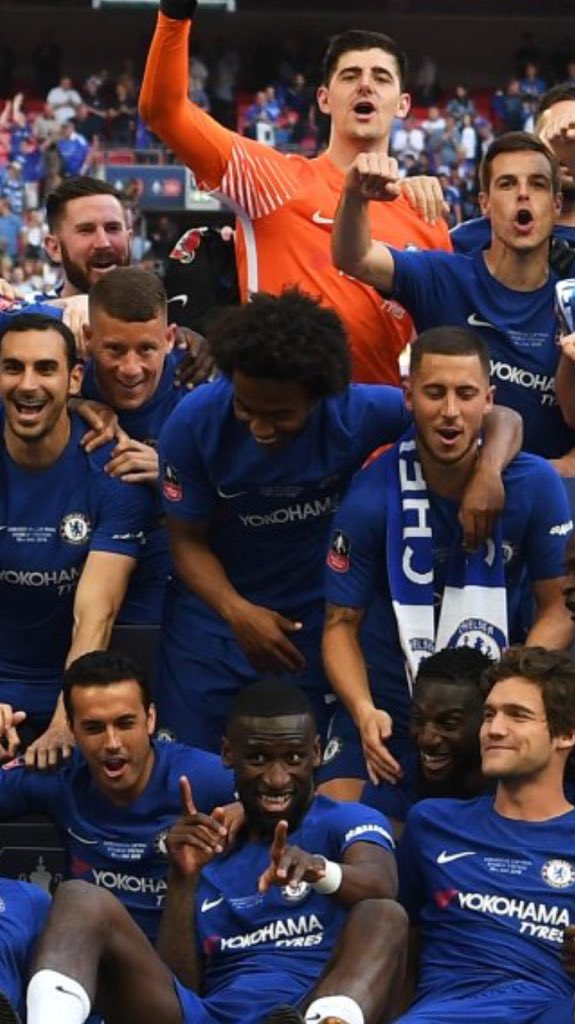 Barrier_Rief's tweet photo. @EliteEden_ Literally Willian smiling and celebrating https://t.co/ZnvmIhdl9p