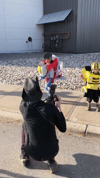 InterestingAsH's tweet photo. Miniature Transformers https://t.co/h4sqPCqvYR