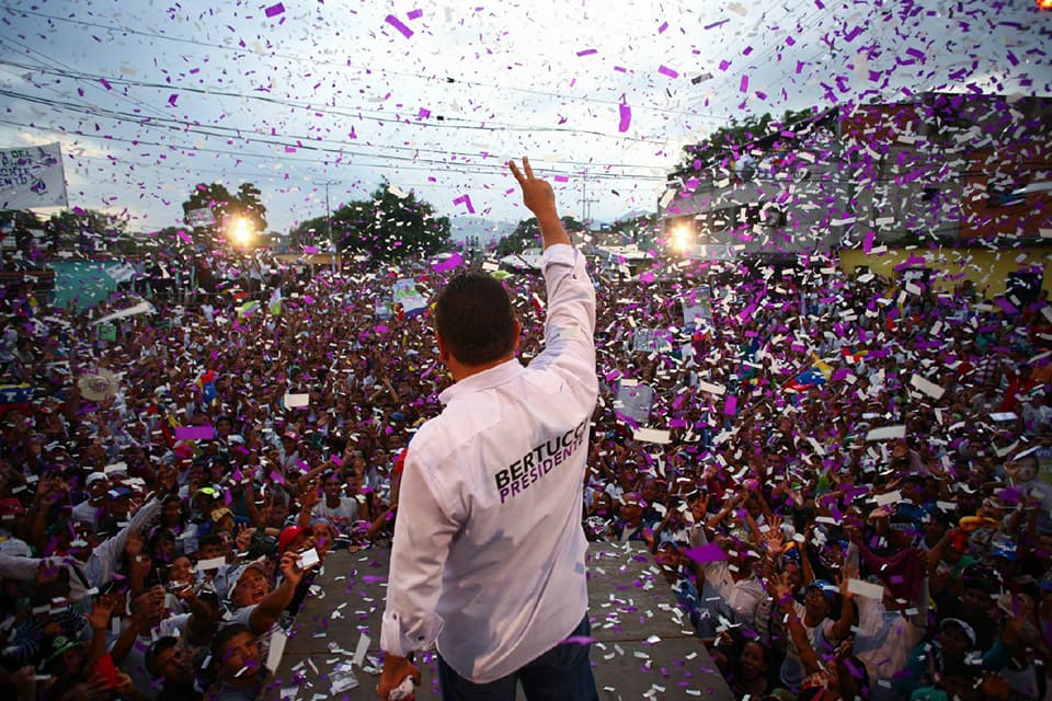 djhlopez's tweet photo. @JAVIERBERTUCCI  Cuenta con ustedes protejan esos votos hasta ultimas consecuencias  #VzlaTieneEsperanza https://t.co/l6HxmkCJnX