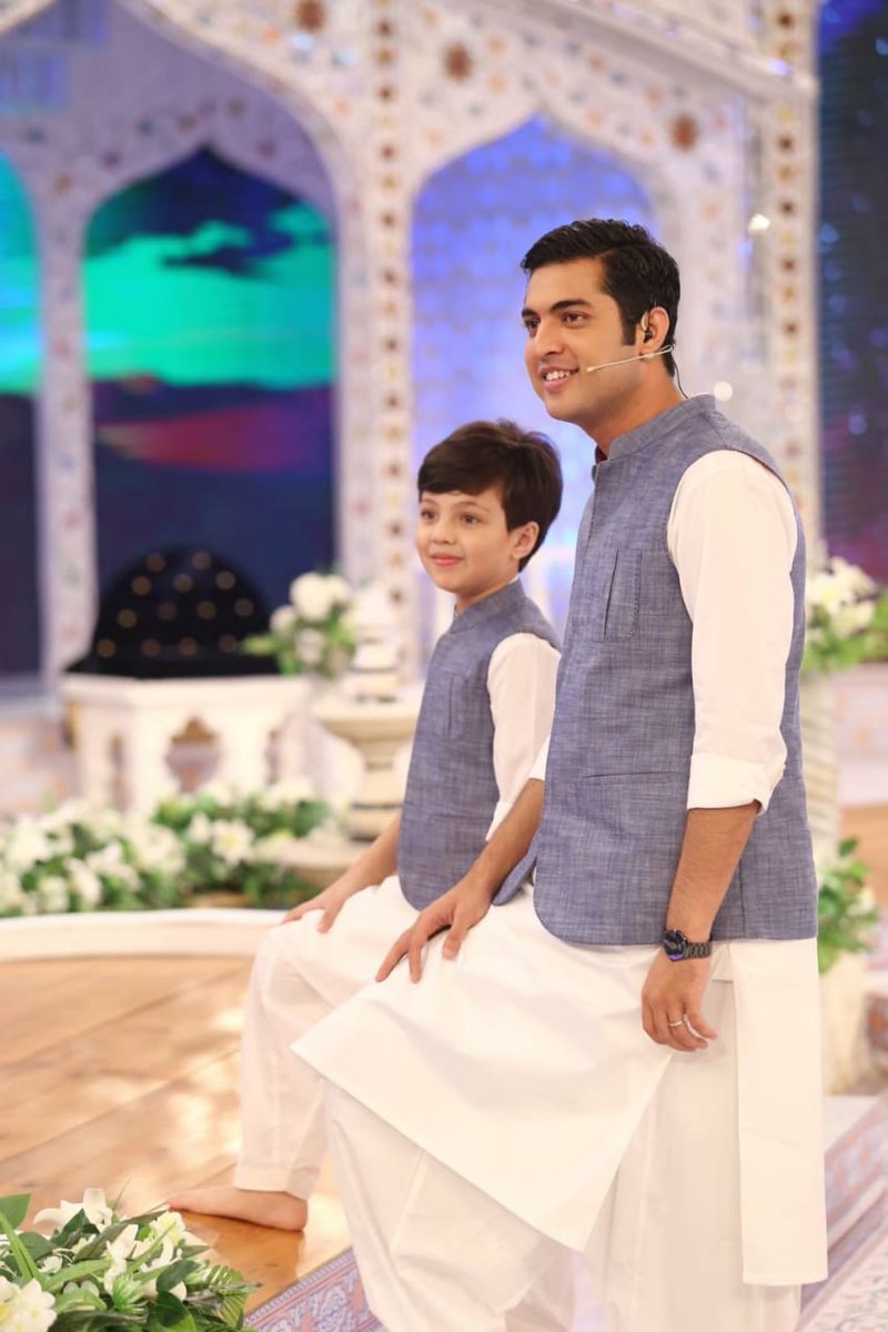 WafaZainabSyed4's tweet photo. Both r Love Maa Shaa Allah
May Allah Protect Them From Evil Eyes
#sameaction
#samelook
#samevoice
#samecuteness
@iqrarulhassan @fara_yousaf @RapunzelMaryam @KinzaSiddiq @ShaheenaAzhar https://t.co/txKI129A2f