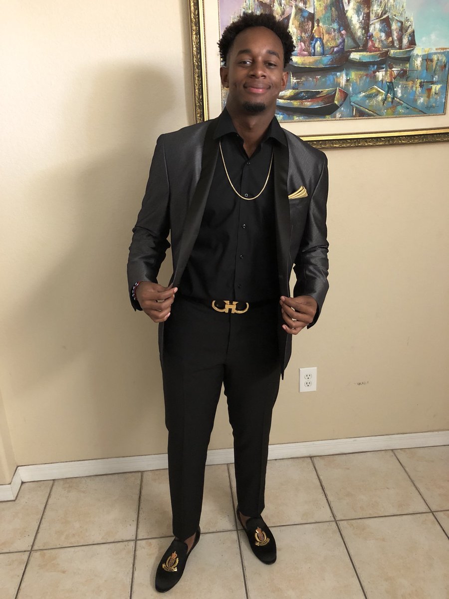 king_fritz13's tweet photo. Prom 2018 and my beautiful mom https://t.co/dqMCgK5LIy