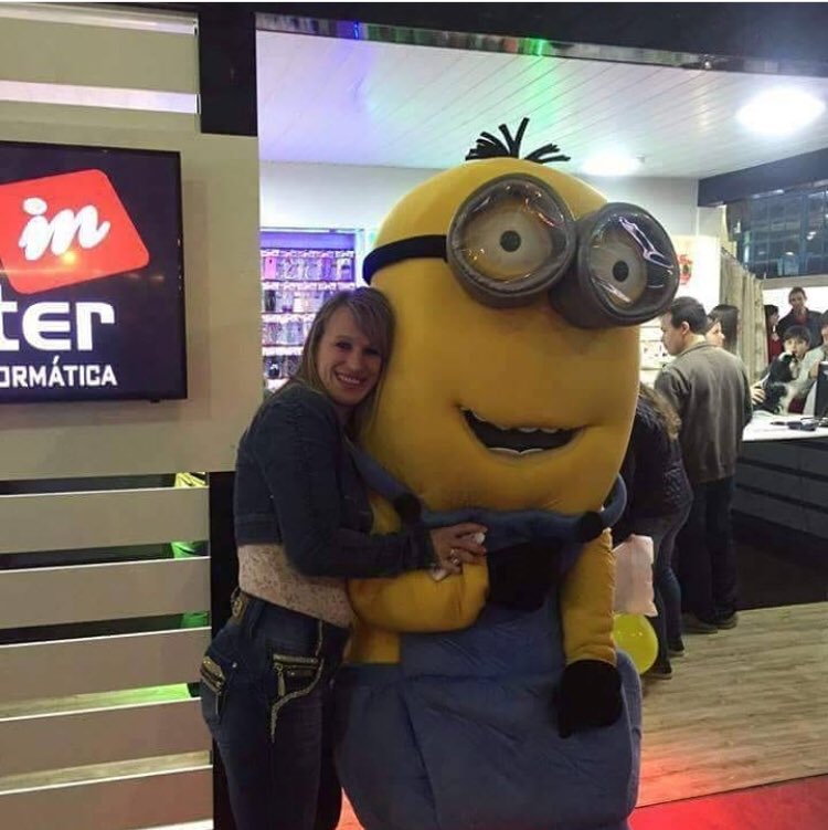 Henry_Johnson6's tweet photo. Caught Margaret with another fella! Can any1  indentify that yellow bloke I want to cach him and do him in! https://t.co/aqYQWKh0D0