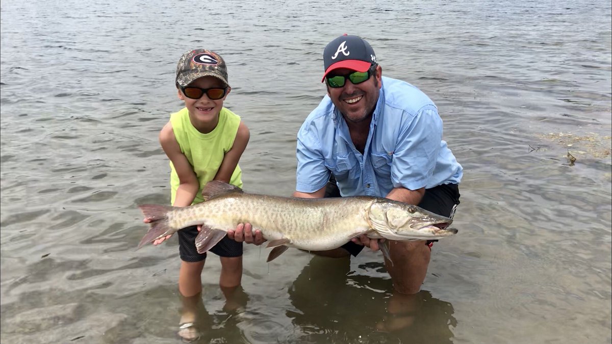 PondSnob's tweet photo. Muskellunge! Biggest member of the Pike fam. #caughtandreleased #bucketlistfish ✔️ https://t.co/MoQauWgDUE