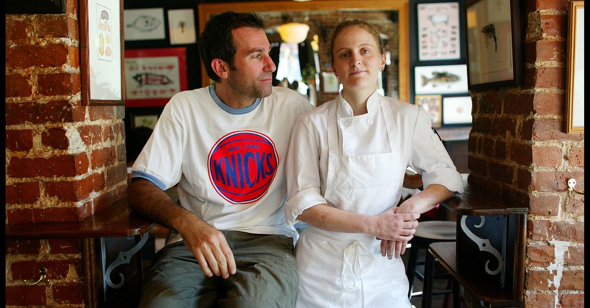 ZomicksBakery's tweet image. Zomick's Bread | Zomick's Bread | April Bloomfield Is Cutting Ties With Ken Friedman dlvr.it/QTX18m