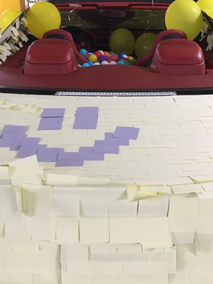 Christina Bauer tweet media