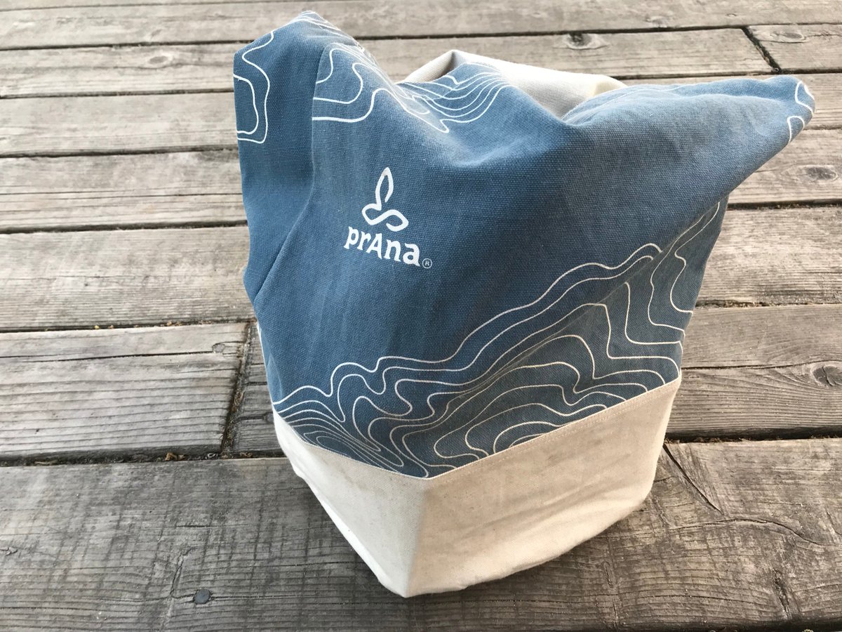 STRUBactivewear's tweet photo. Always happy to have a comfortable reusable bag on hand when out for a walk. @prAna #savetheplanet #noplastic #saveabag #doyourpart #thefreedomtobe https://t.co/GjRk7dYqiB