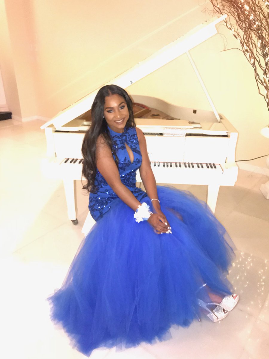 TonisDesigns's tweet photo. Prom 2k18 https://t.co/Oau2iYlXa7