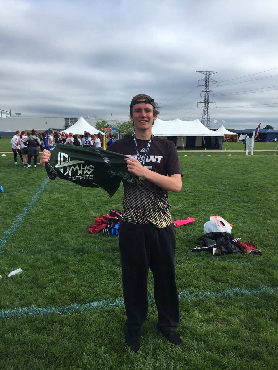 BMHSUltimate's tweet photo. Shoutout to @dcopp32, a member of the first @BMHSUltimate team, and his new team @BryantUltimate, for winning the d3 college Nationals! https://t.co/Ycu11p1Fzu