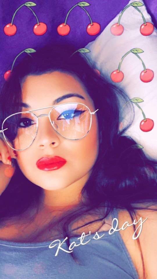 Prettiest_GirIs's tweet photo. Wow, @queenkat03 is absolutely stunning 😍 https://t.co/deoPFPzRkL