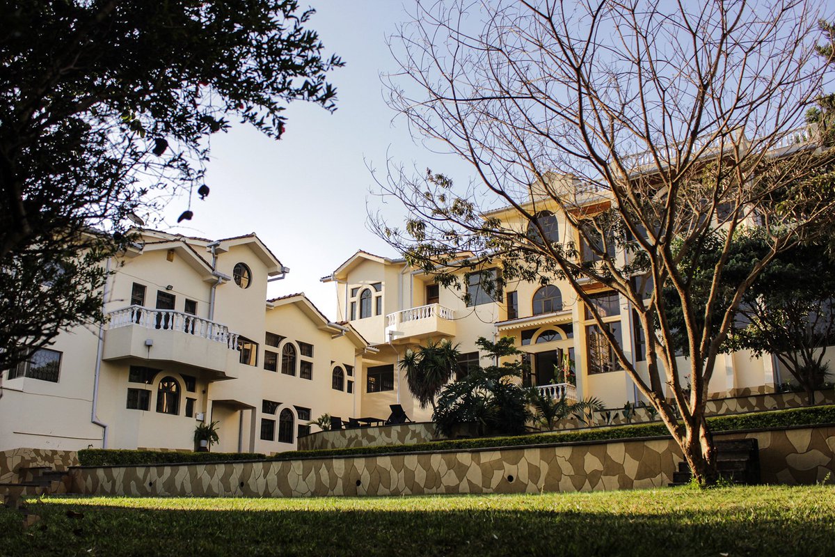 tarasuites's tweet photo. Exquisite meeting rooms, high-tech audio-visual equipment, and mouth-watering coffee &amp; lunch breaks - all to make sure your meetings are a breeze. +254 717 700417 #nairobihotels #MagicalKenya https://t.co/58YGqDo108