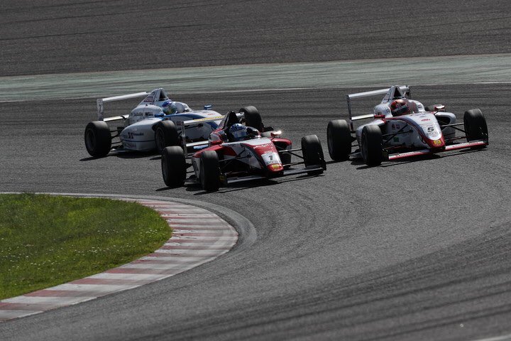 Kazuto Kotaka 小高 一斗 Fia F4 鈴鹿ラウンド レース1 2位 レース2 2位でした 少しずつ差は詰まって来てるので次戦まで2ヶ月空きますが 8月の富士 後半戦から挽回します