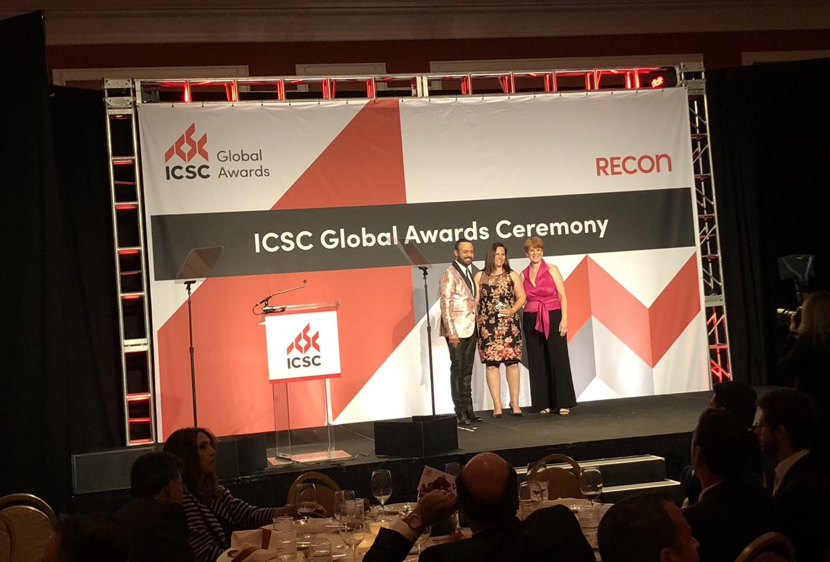 CarolineWilbert's tweet photo. And @AtlanticStation takes an #ICSCMAXI award home! #wilbertclient https://t.co/4paWvQ1ifp