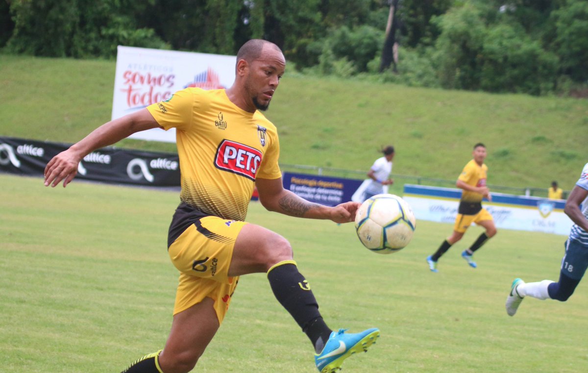 luisojedard's tweet photo. Mañana, Programazo en PIOGOL a través de @piodeportes, tendremos al matador de la jornada 7 de la @LDFcomdo DOMINGO PERALTA del @mocafcc, y al dirigente de fútbol Aylan Pérez, directivo del prestigioso torneo @UFFCUP 8pm RPQ 1080 am junto a @WiltonCastro17 @FutbolTotalRD https://t.co/tw5EYcAt5G