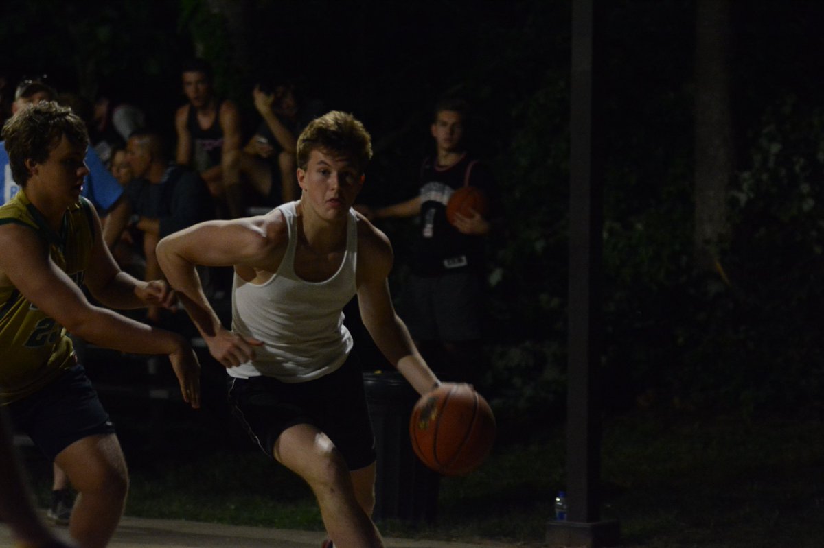 michellepalk's tweet photo. Who wouldn’t want to play under the lights, outdoors in a 3 on 3?? @BackyardBrawlYL https://t.co/L8ZGH0QKgv