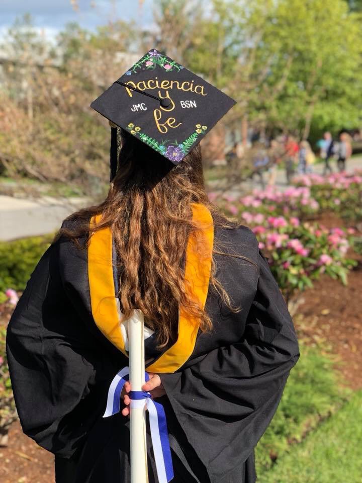 Jen_Cardarelli's tweet photo. Graduated nursing school! It only took a little (or A LOT) of “paciencia y fe”💜 @Lin_Manuel @CourseHero #CHGraduates #Gradgoals2018 https://t.co/2uYLQ3PoKy