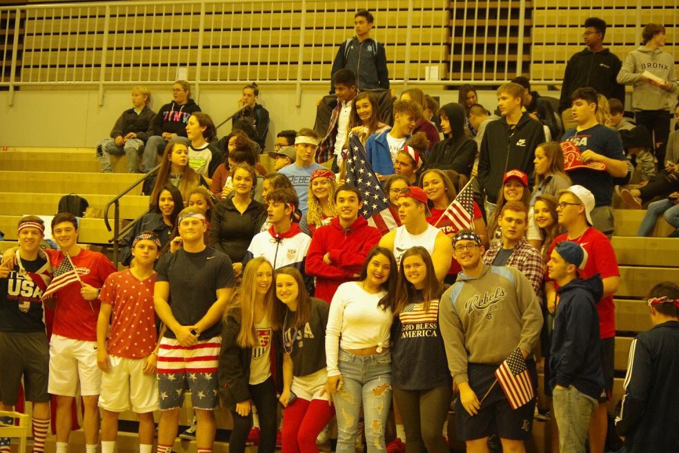 BCHSStuSec1718's tweet photo. The baseball team ends there season 18-10, coming off a 4-22 season the year before! Great year, even better team! Everyone have a safe summer, 2017-18 BCHS student section out✌🏻 https://t.co/Ry96kr25wj