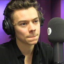 flwersaroundlwt's tweet image. Yo hoy votando vs yo mañana cuando tenga que entregar mi trabajo y de mi exposición 
#1DBBMAs