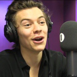 flwersaroundlwt's tweet image. Yo hoy votando vs yo mañana cuando tenga que entregar mi trabajo y de mi exposición 
#1DBBMAs