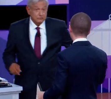 Brucwa's tweet photo. Ya rompanse la madre  #DebateINE https://t.co/WvAwOZsK8K
