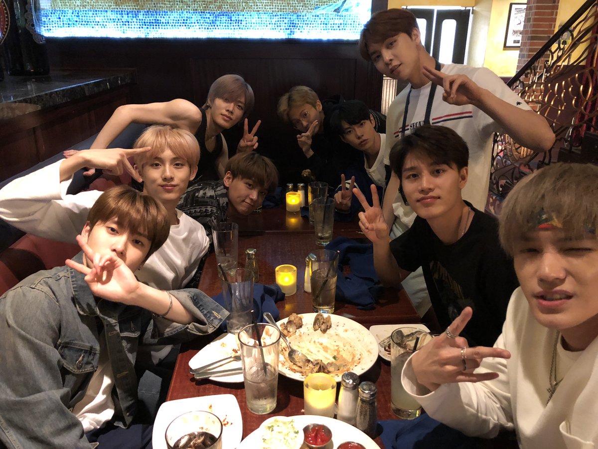 2WINbr's tweet photo. [#OFICIAL] 04.05.18 - Atualização do Twitter do NCT 127.

"💚💚💚

#NCT127 #LA" https://t.co/tiuezzli5v