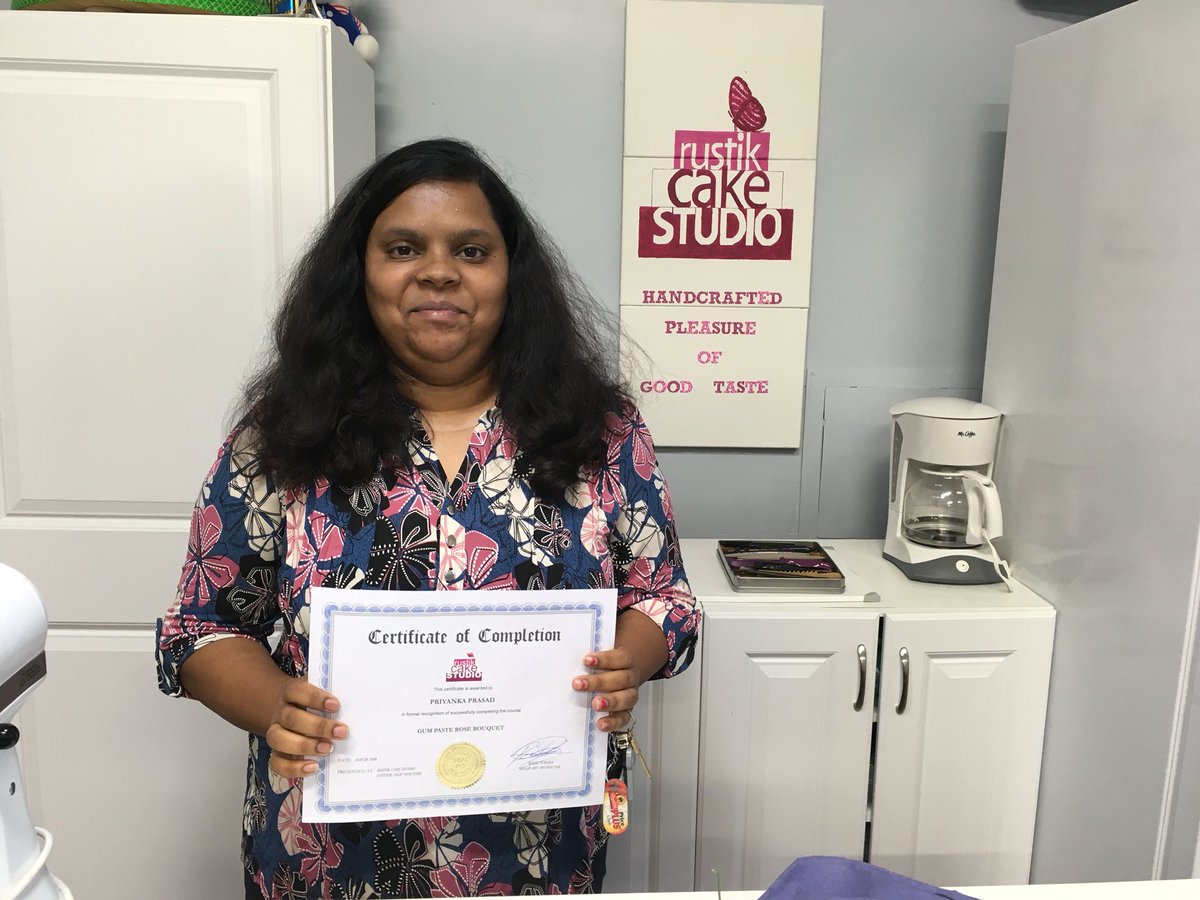 rustikcake's tweet photo. Great class today! Thanks Priyanka❗️you did a great job ❗️Gum Paste Roses Course. And look at that beautiful certificate she got 😉 #gumpasteroses #fillersflowers #cakedecoratingclasses #rustikcakestudio #rociofukudarys https://t.co/JJJbVwHc9z
