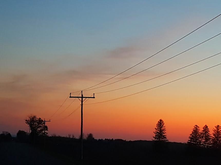 SouthSimcoePS's tweet photo. Happy #VictoriaDay #Bradford #Innisfil! Sunshine for our holiday Monday and a high 21. Please drive sober, drive safe and have a great day! #workingtogether #makingadifference https://t.co/LWnLr6eDfb