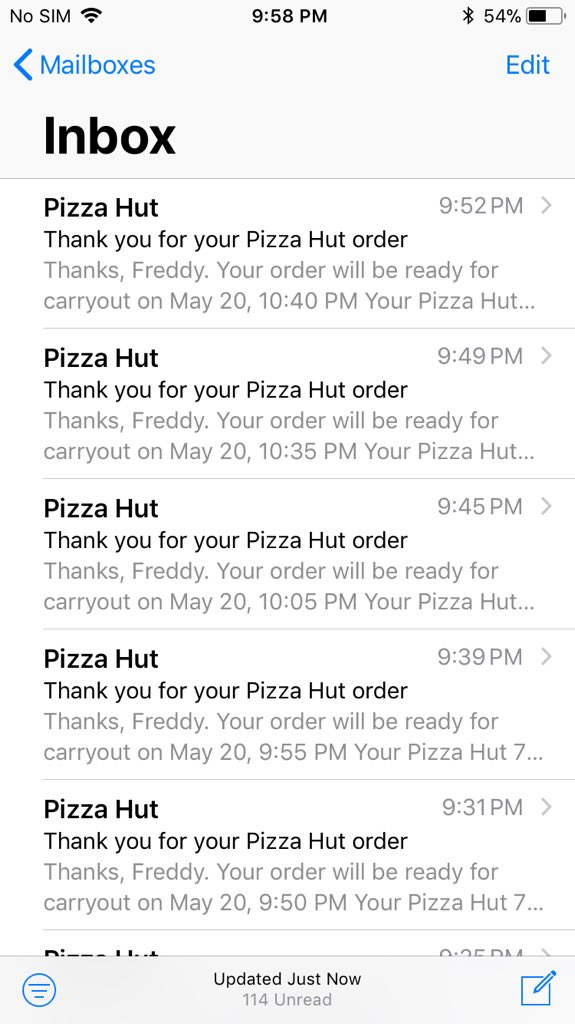 TheRealFreddyG_'s tweet image. Yah hit up the #PizzaPlug On fb for 3.50$ pizza , MY MAN LEGIT 🙌🏼💯