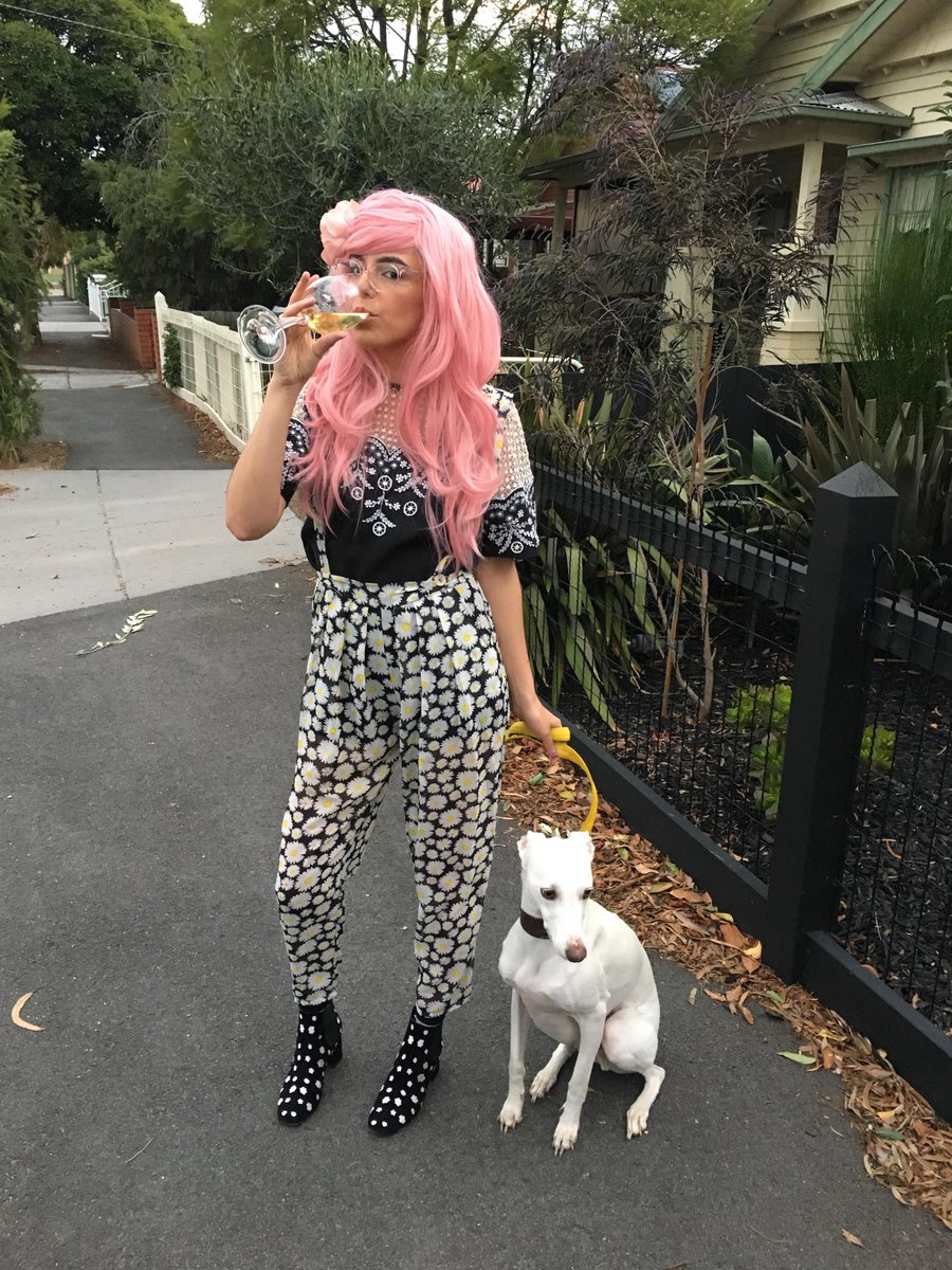 ureaditwell's tweet image. The latest ep of #dragrace packed a punch, right to the heart! 
URIW EP 9: Breastworld w/ guest judge, classical violinist #madeleinejevons Do it! 
Direct: ureaditwell.libsyn.com 
iTunes: apple.co/2uVlmqZ 
Stitcher: bit.ly/2Hj94LE
#dragrace #rupaulsdragrace #pod