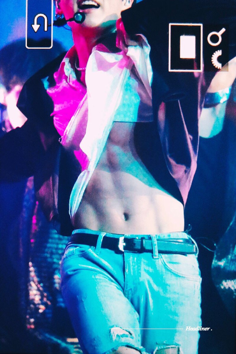 jkkookkkk's tweet photo. อหหหหห ใจบางมากกก  จิเป็นลม  #BBMAs @BTS_twt  #JUNGKOOK https://t.co/Giph2kb7Dg