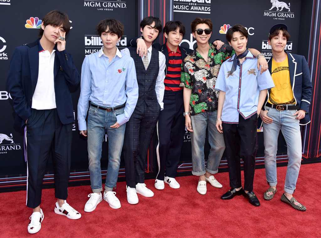 enews's tweet photo. BTS just stole the show at the #BBMAs: https://t.co/EYWVSojJ95 https://t.co/uVGZftUYY9