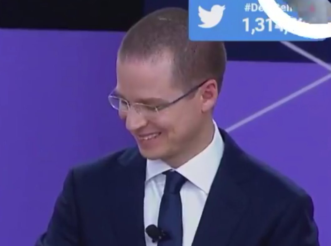 Mauricio Castillo (@maucasbol) on Twitter photo Me sorprende mucho la sonrisa de <a href="/RicardoAnayaC/">RicardoAnayaC</a> ¡da miedo! Como psicólogo mi hipótesis sobre este candidato es que es un Psicópata!! Mucho cuidado con esta persona.
#DebateINE Me sorprende mucho la sonrisa de <a href="/RicardoAnayaC/">RicardoAnayaC</a> ¡da miedo! Como psicólogo mi hipótesis sobre este candidato es que es un Psicópata!! Mucho cuidado con esta persona.
#DebateINE