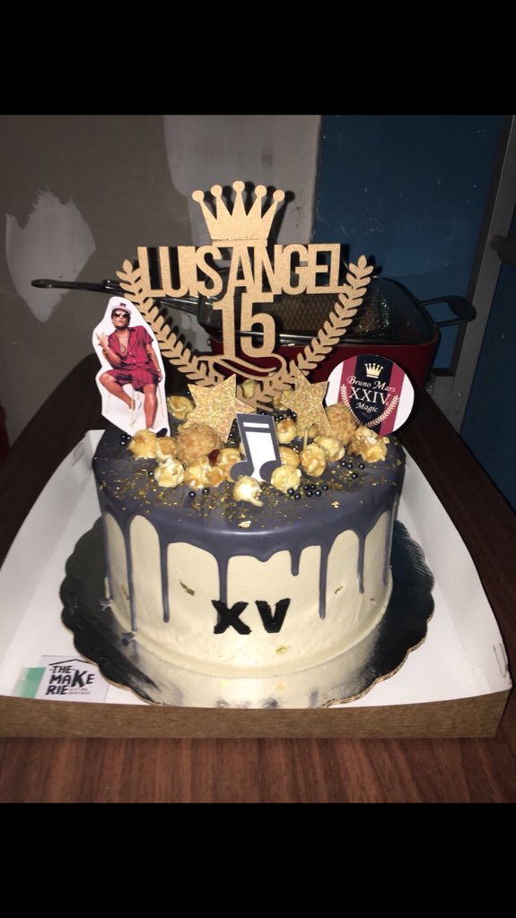 JoselynBarrant4's tweet photo. Luis Angel’s Party ❤️
15 years ❤️
@BrunoMars
#piñata #cake #brunomars #Fansnumberone #CostaRica #PuraVida 🎊🎉 https://t.co/9cgVDHwr0d
