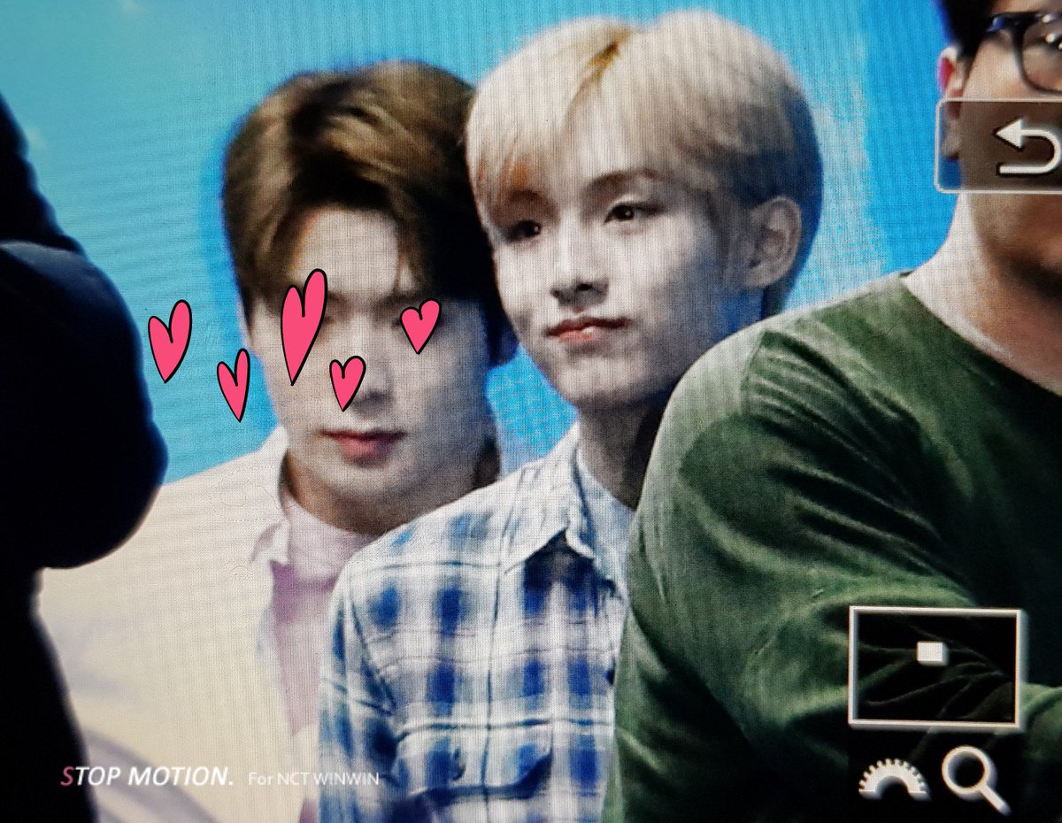 2WINbr's tweet photo. [#PREVIEW] 05.05.18 - Winwin @ Music Gift Box

cr. STOP Motion https://t.co/lkudCOfGqO