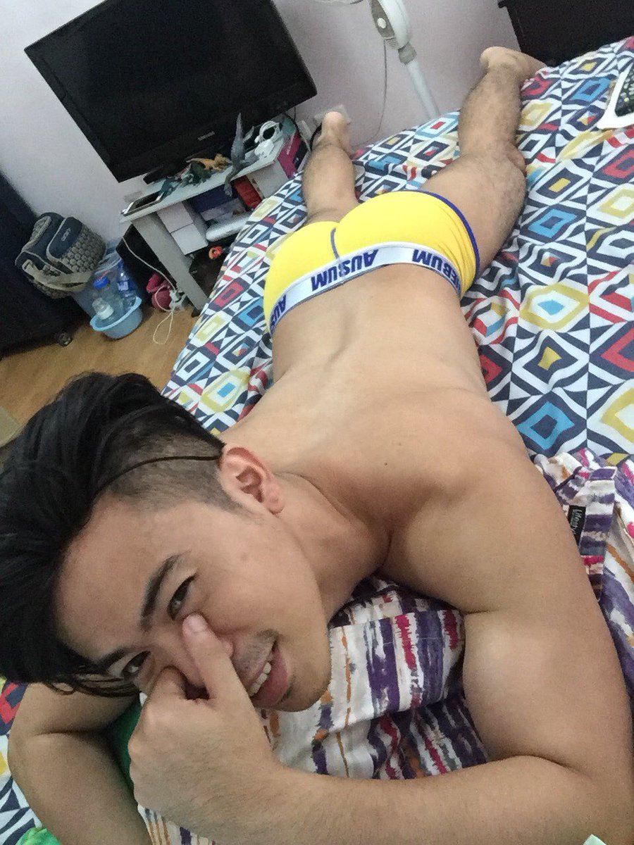 bogsmarvin's tweet photo. Why be moody when you can shake those booty!!
#dilawan #slutfie #moanday #sorrynotsorry https://t.co/orksbCKio5