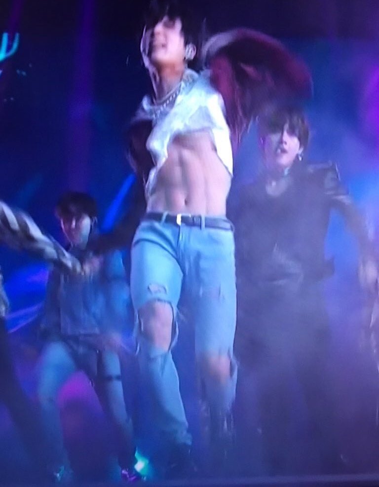 ironchim's tweet photo. how people               how people
saw jungkook            see jungkook
before                        after performing
performing                fake love 
fake love

#BBMAs #BTSBBMAs @BTS_twt https://t.co/G0DwOPoh27