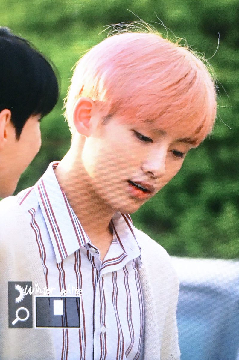 2WINbr's tweet photo. [#PREVIEW] 06.05.18 - Winwin @ Concerto do TVXQ

cr. W!NTER WH!TE https://t.co/TUE4aeqBwZ