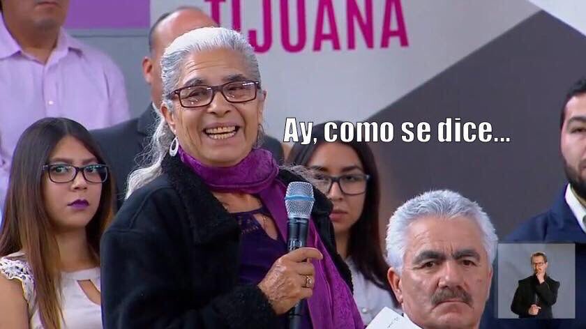 JustLeoh's tweet photo. Cuando tu crush te pregunta tu nombre.
#DebateINE https://t.co/luggtvzd72