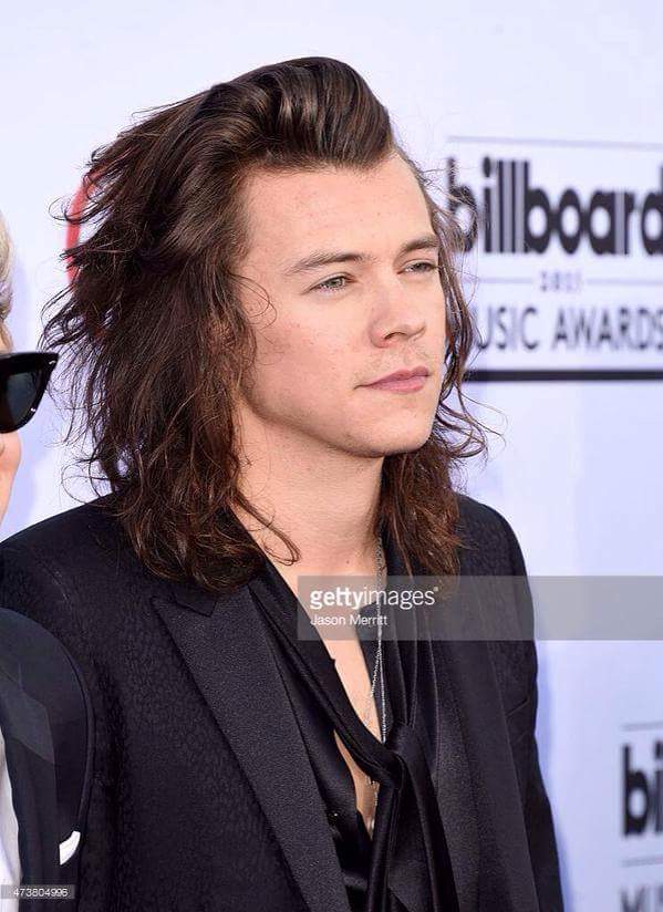 ZlayingZjmft1D's tweet image. THANKS TO BBMAs 2015 FOR MAKING THIS HAPPENED! WHEN WE ALL KNEW THAT HARRY WAS A SHAMPOO MODEL!

#BBMAs 
#1DBBMAs