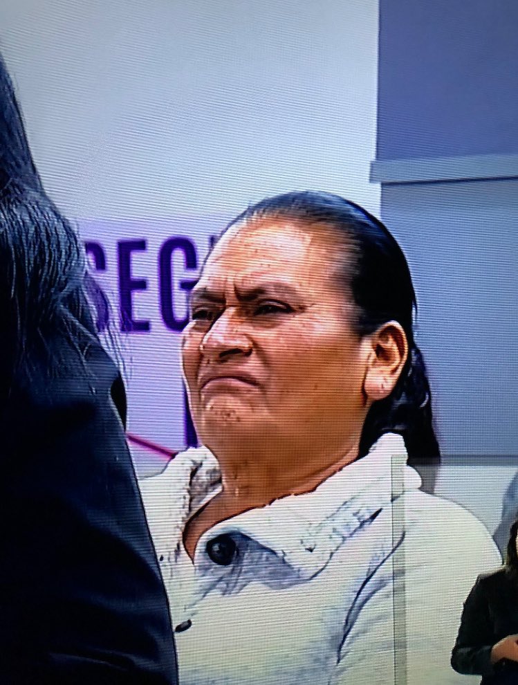 ignacioriva's tweet photo. No te creo Anaya. No te creo Meade. #DebateIne hay mucho argumento muy aprendido y mucha respuesta sin fondo ni el chingado CÓMO LE VAN A HACER!? Ya sabemos la situación, queremos saber la solución real. No la ilusión. https://t.co/cxoERj2l3a