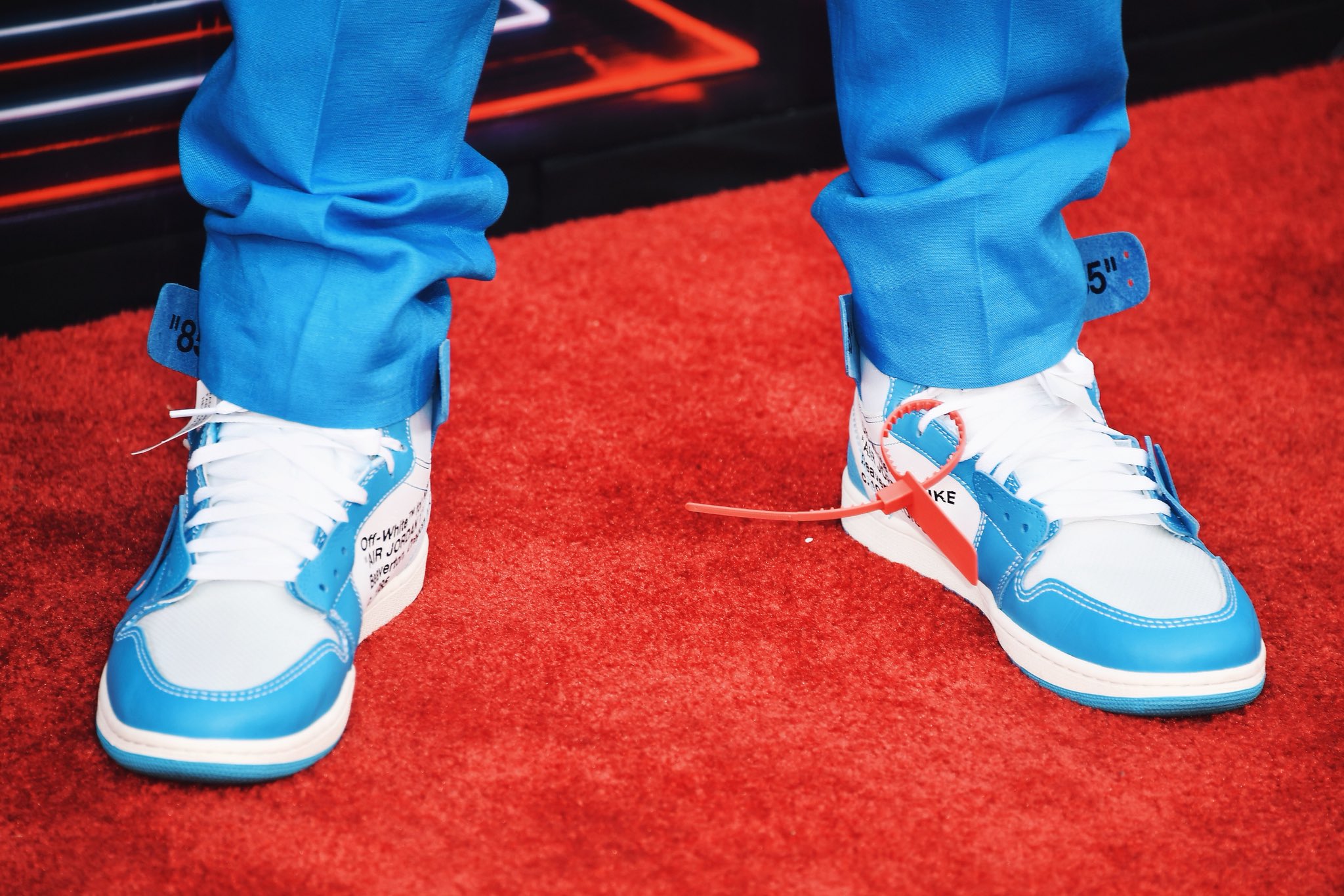 B/R Kicks on Twitter: ".@djkhaled wearing the Air Jordan 1 at the 2018 Billboard Music Awards / Twitter