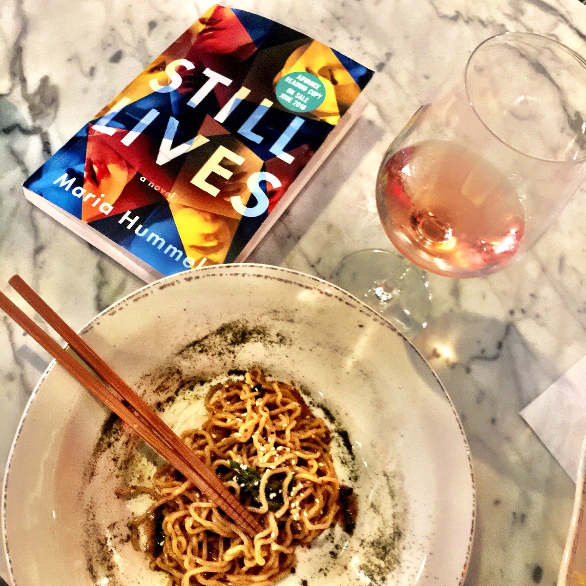 spinesvines's tweet photo. Rosé, Miso Butter Noodles & Still Lives! A perfect way to close out the weekend! 📚🍷🍜
#spinesvines #books #wine #sundayfunday #fancyradish #foodie #stilllives #mariahummel #roseallday #rose #winelover https://t.co/tbCg0gqJ10