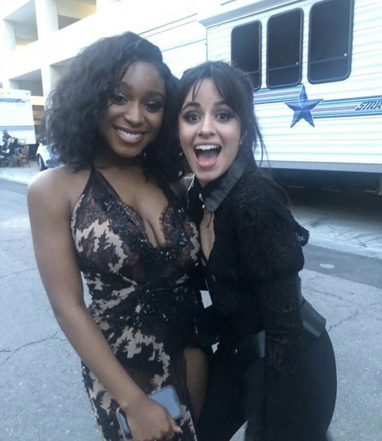 cmilastripper's tweet photo. TOMBADA COM SUCESSO #BBMAs https://t.co/hnPb7dJBgC