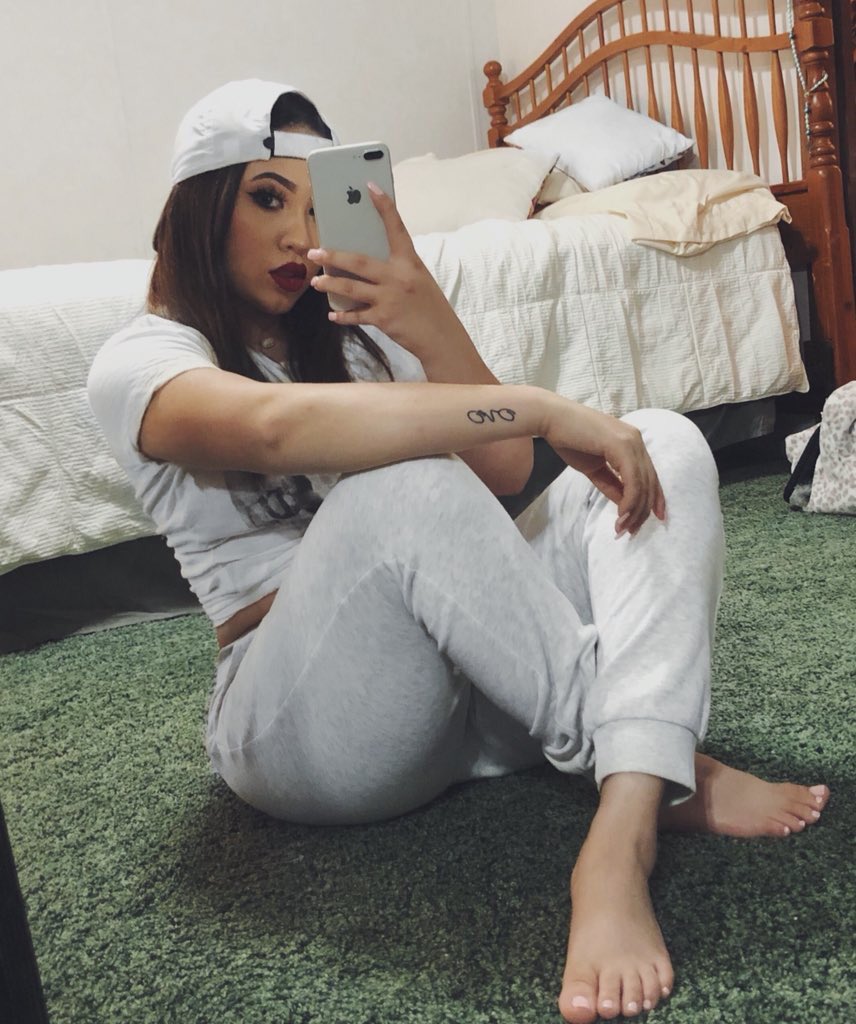 Prettiest_GirIs's tweet photo. Hey modeling agencies, why haven’t you found @izabellamarie_ yet?? https://t.co/tFKKTVF7B2