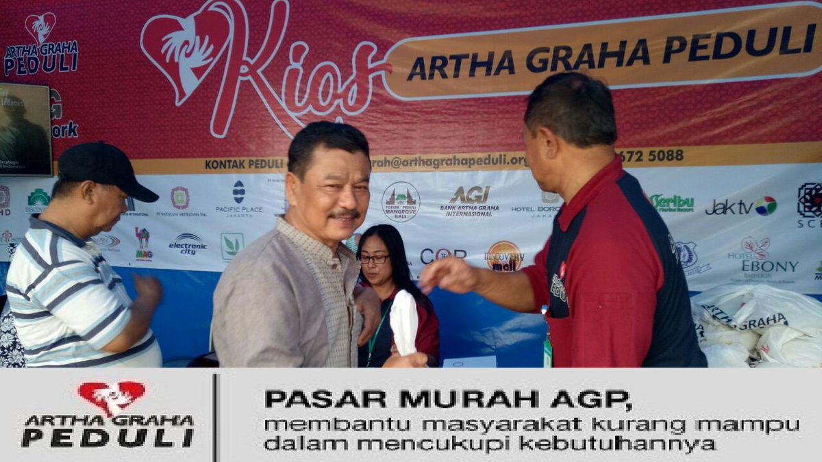 DinaBellina's tweet photo. Artha Graha Peduli (AGP) kembali menggelar Pasar Murah sembako sebagai bentuk kepedulian kepada masyarakat dalam memenuhi kebutuhan bahan pokok menjelang bulan Ramadhan yang akan diselenggarakan mulai 14 Mei - 13 Juni 2018.
 #Pasarmurahagp #pasarmurah #agpeduli #agppasarmurah https://t.co/qSdSpeUPQe