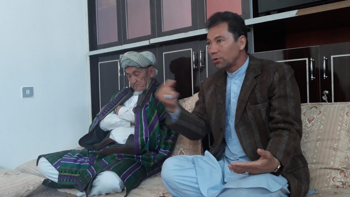 Few days ago, head of provincial council has been severely beaten by MP Abdulrahman Sheedani in central Bamyan province, it looks like abuse of power 
@dailyetilaatroz , @ZDaryabi