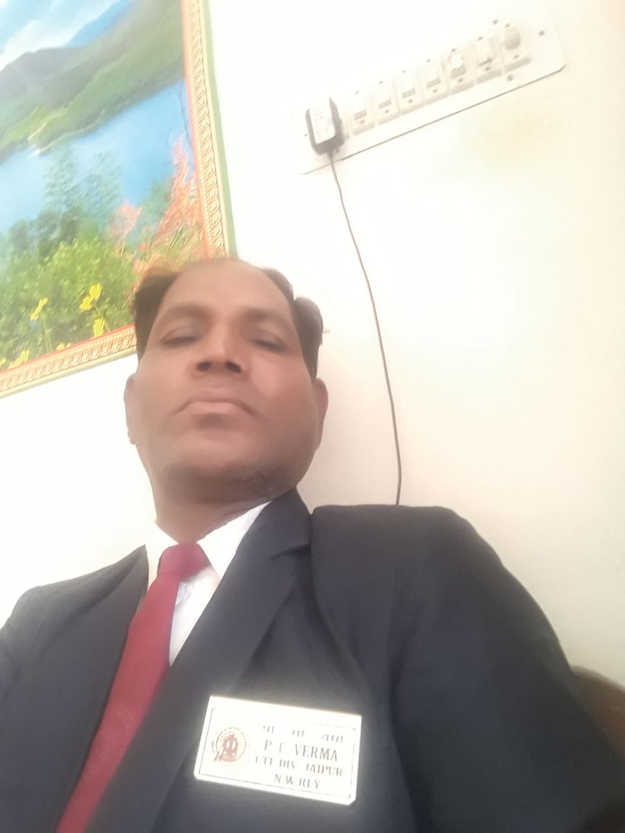 Inkiya_sena's tweet photo. गाङी सं 12984 CDG-AII गरीबरथ में #टीटीई #P_C_VERMA #JP_DIV ने लौटाया एक महिला यात्री का बैग जिसमे #महत्वपूर्ण_कागजात 🆔 Card's एवं #Computer_Accessories थें @DRMJaipur @PiyushGoyalOffc @NWRailways @irtcso @RailMinIndia @SrDcmjp2015 https://t.co/oBP5fo1b1s