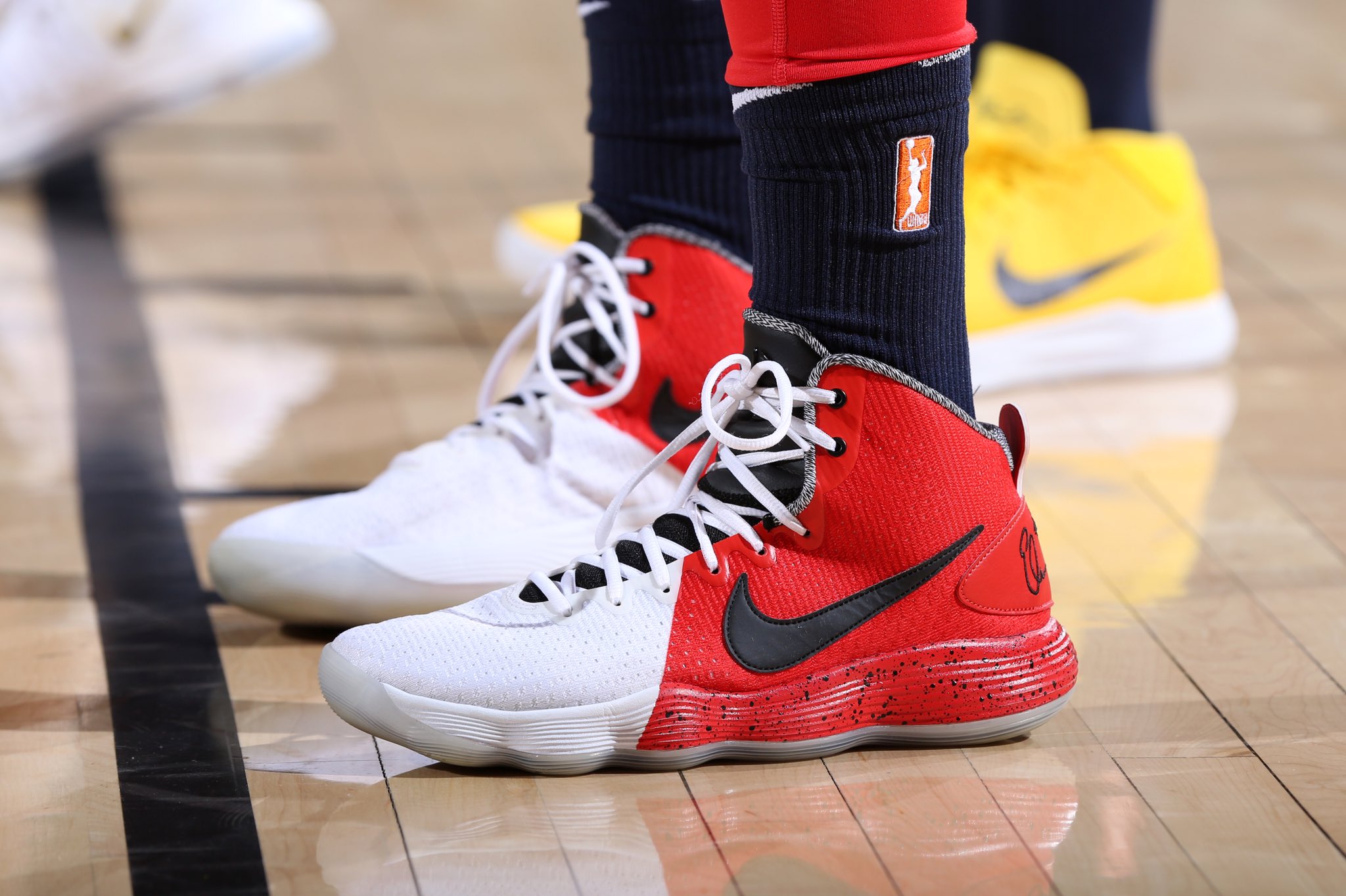 Hyperdunk 2018 red outlet